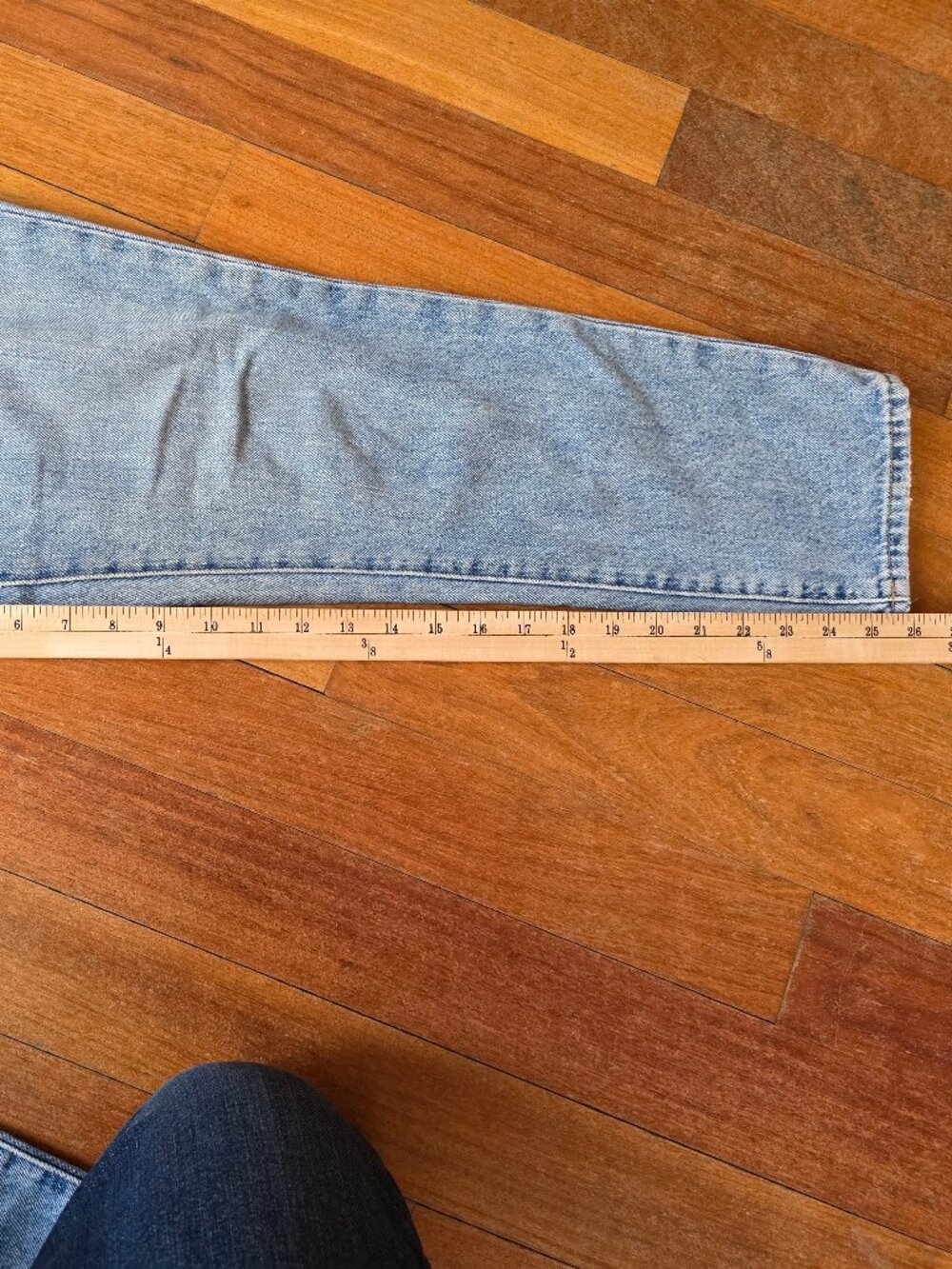 Madewell Light Wash "The Mom Jean" Size 26 - Picture 12 of 16